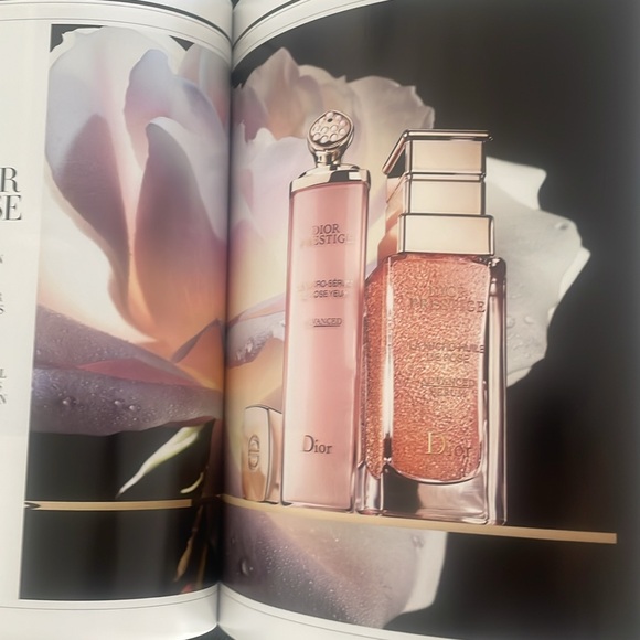Rare Dior Magazine #35 'Behind The Mirror' Autumn 2021 Not Publicly Available - Picture 6 of 17